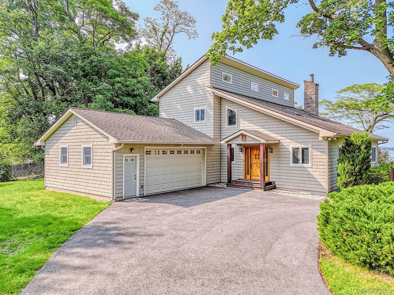 6 Riverside Drive - Photo 1