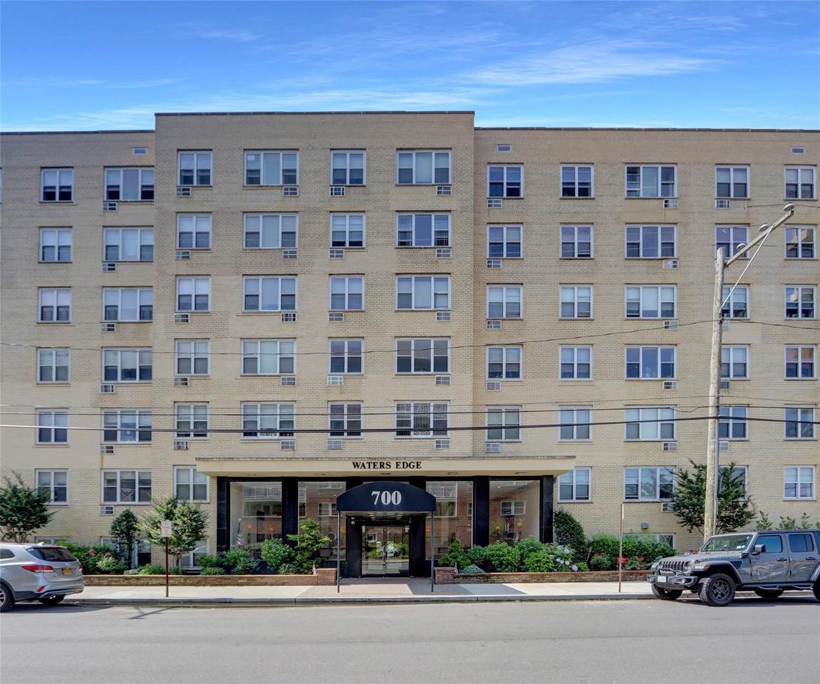 700 Shore Road - Photo 1