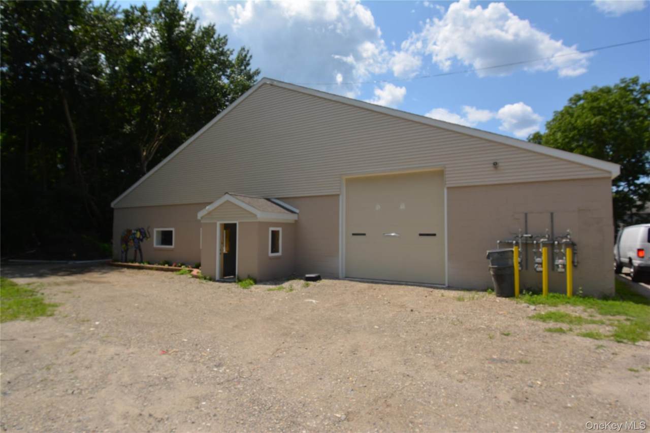 380 Grove Avenue - Photo 1