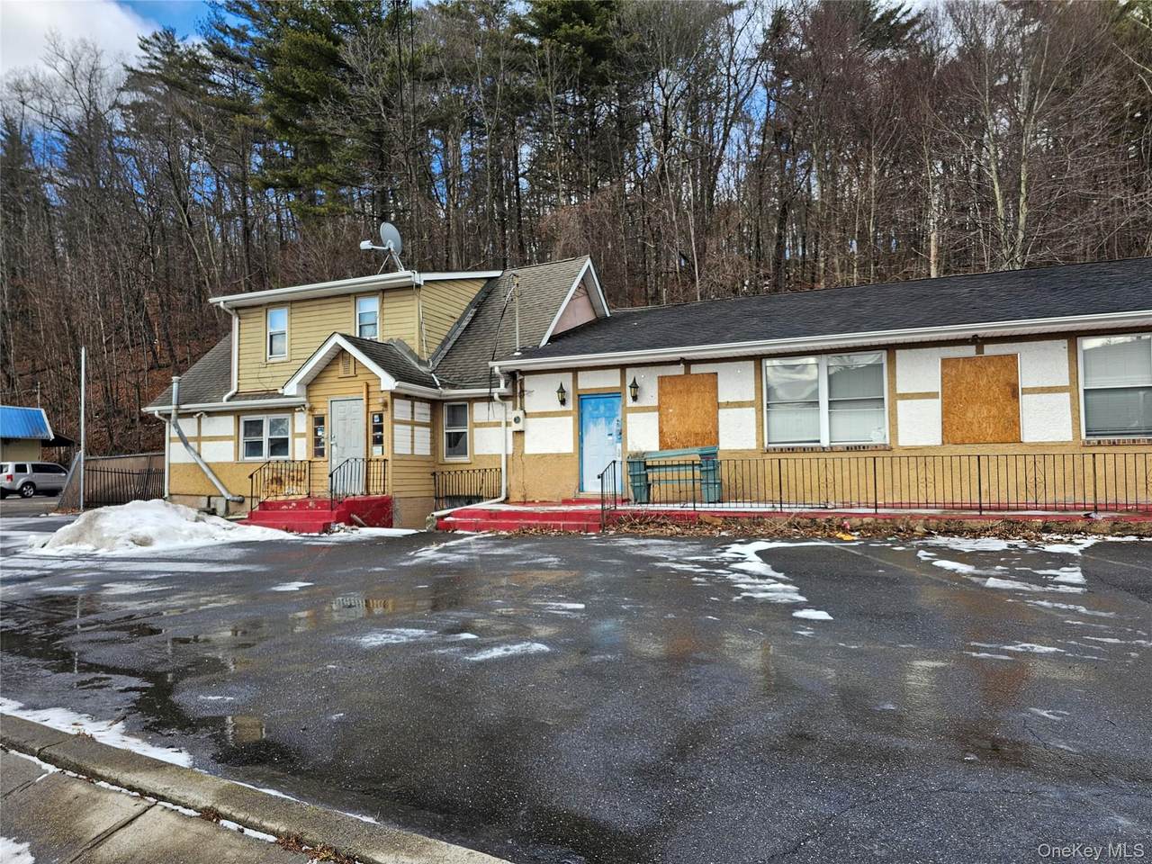 211 Main Street - Photo 1