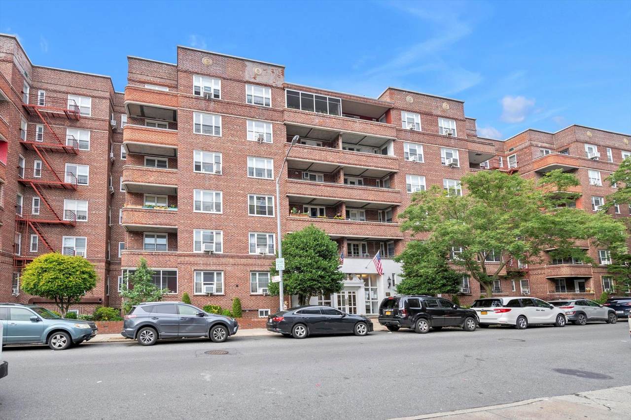 83-33 Austin Street - Photo 1
