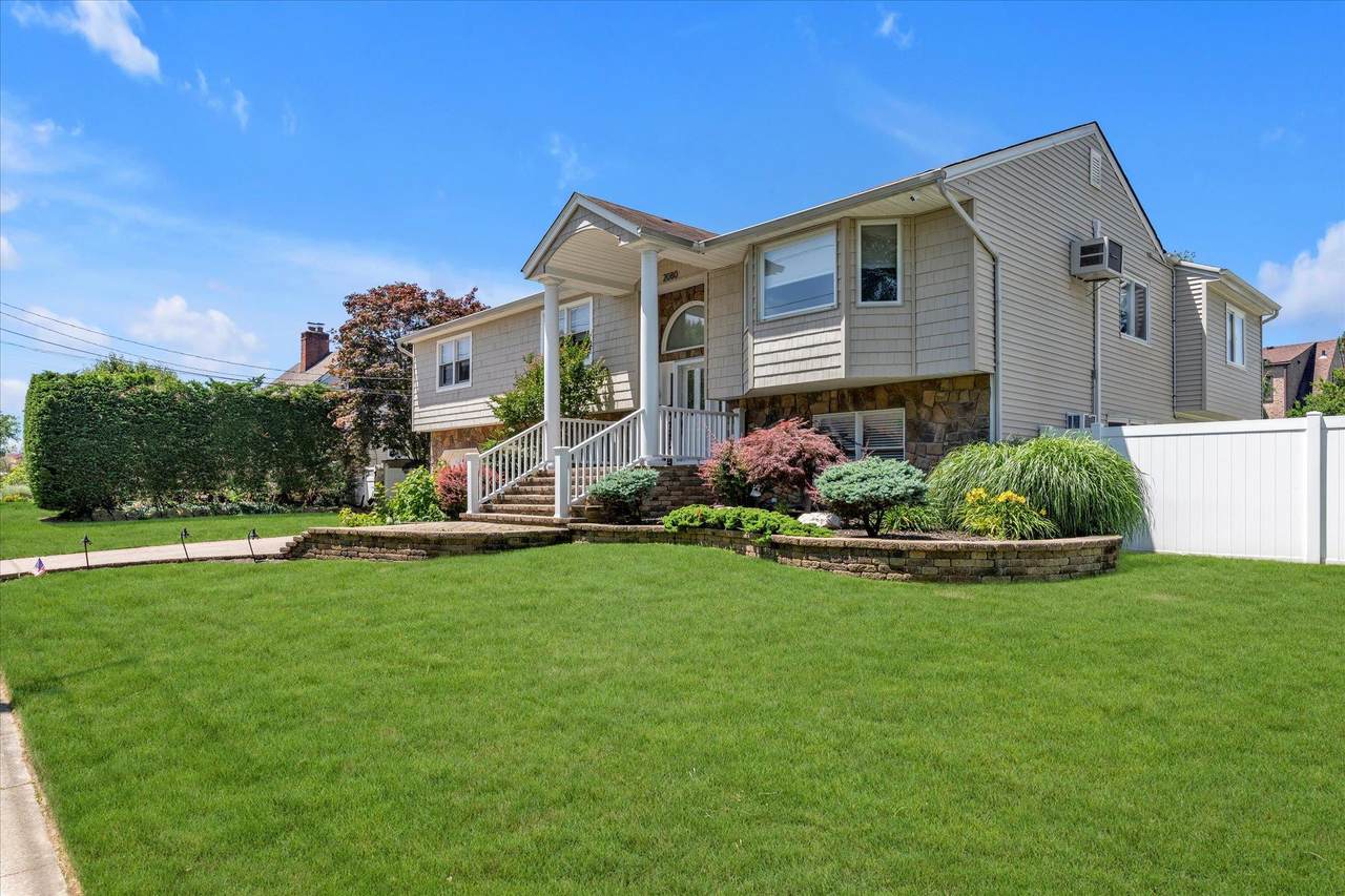 2080 Beech Street - Photo 1