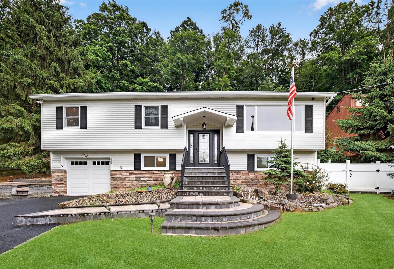 12 Valley Lane - Photo 1