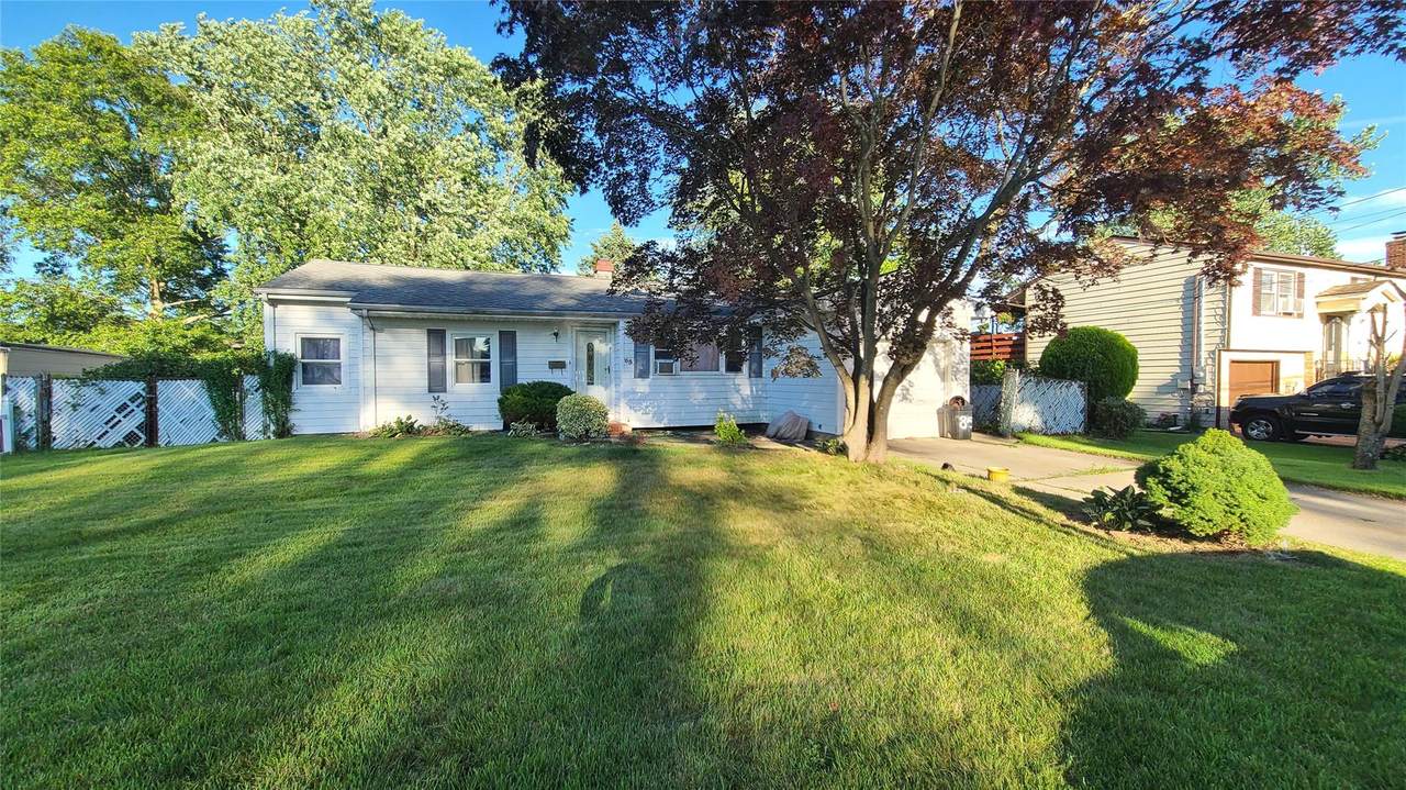 85 Claywood Drive - Photo 1