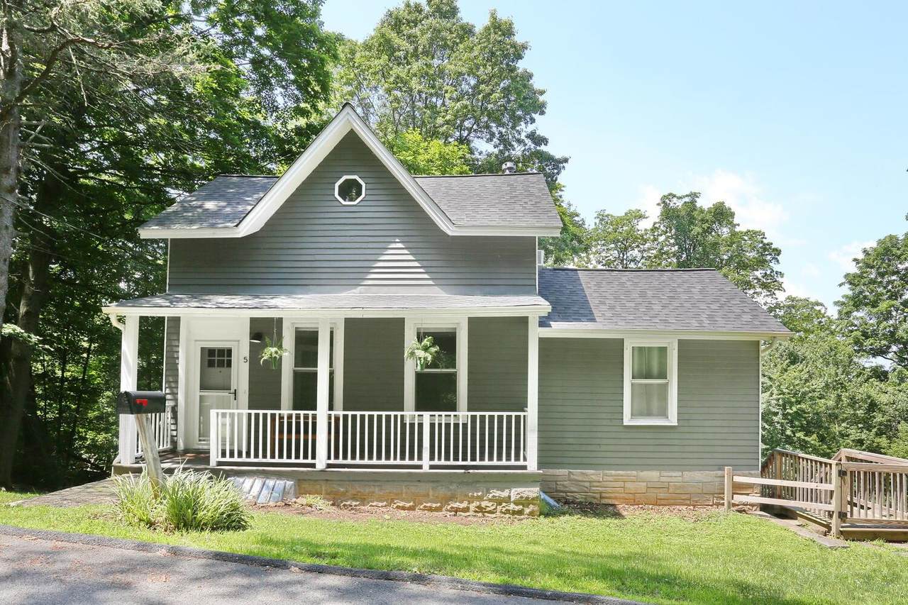 5 Collyer Avenue - Photo 1