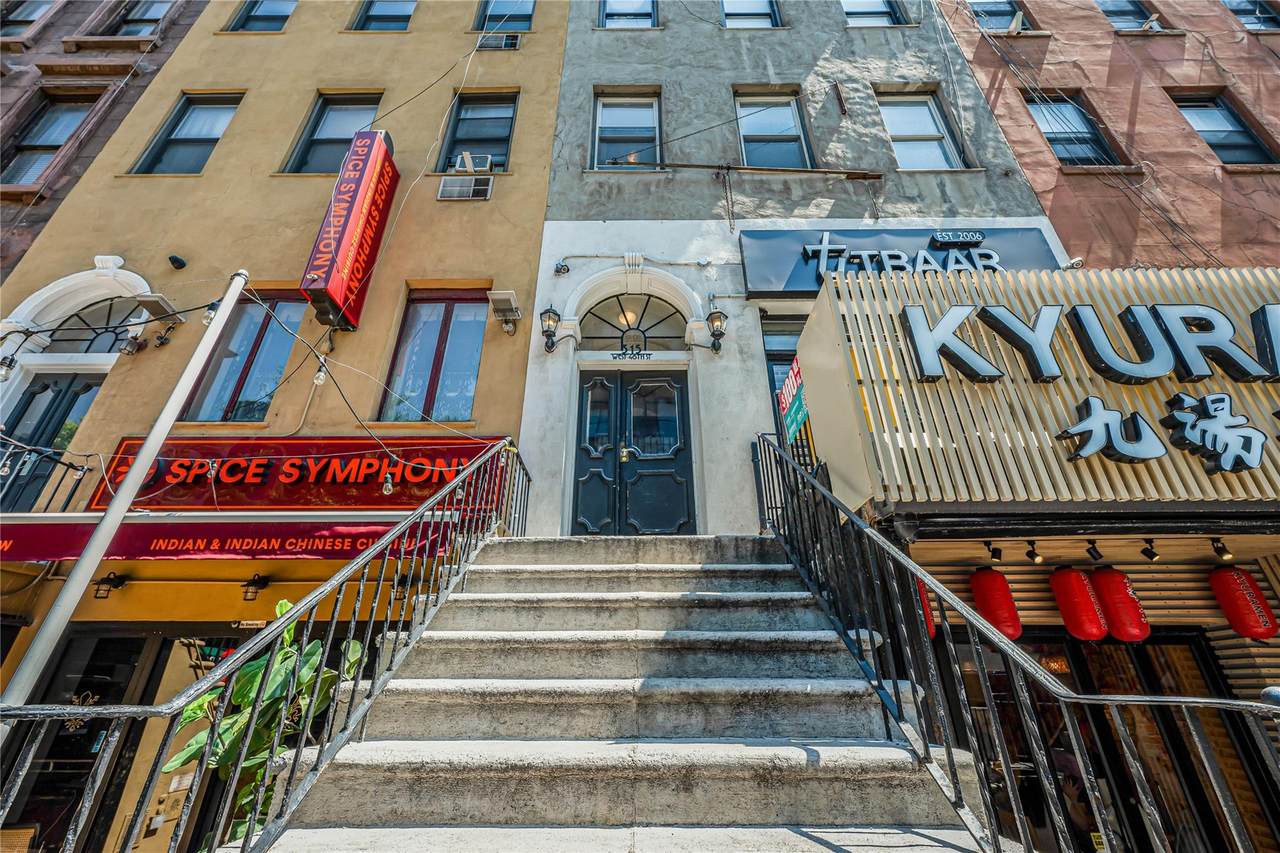 315 46 Street - Photo 1