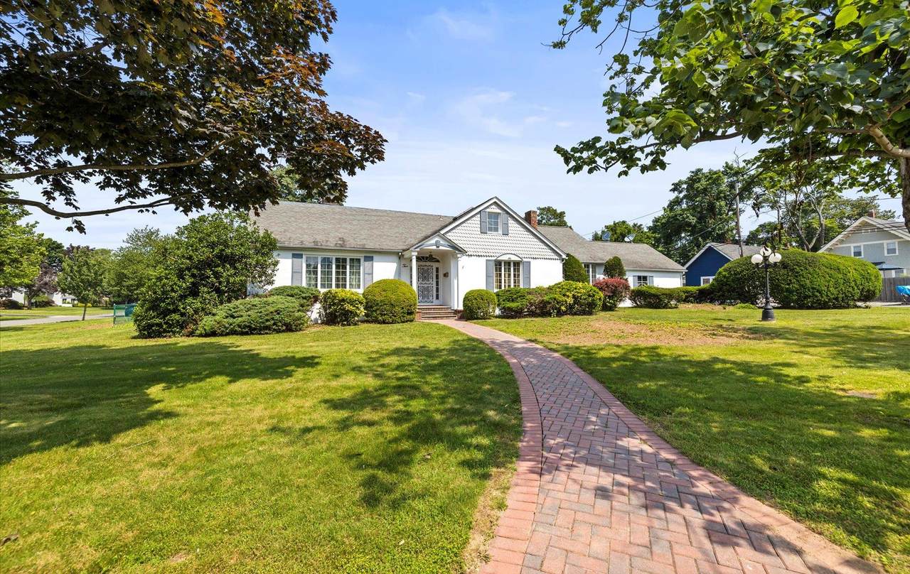 2 Johnson Drive - Photo 1