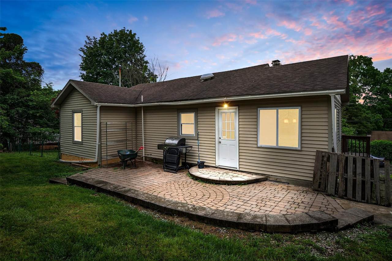 15 Claremont Trail - Photo 1