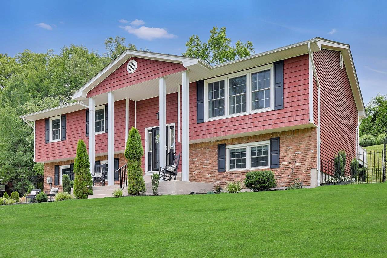 12 Parliament Drive - Photo 1