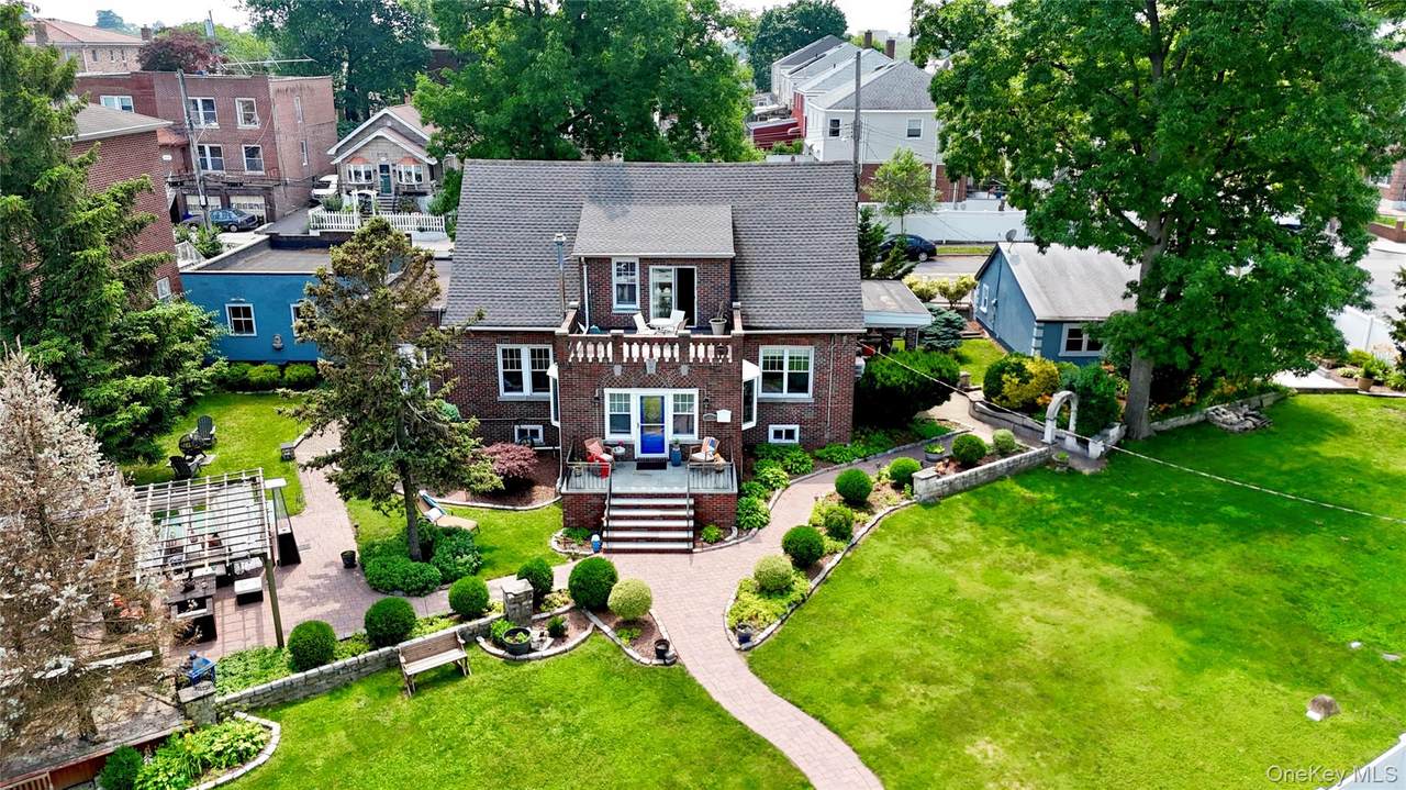 1119 Stadium Avenue - Photo 1