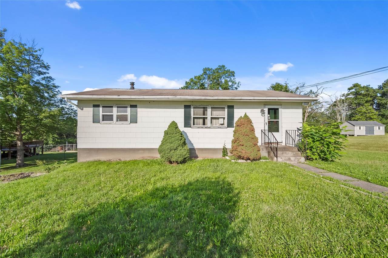 512 Riley Road - Photo 1