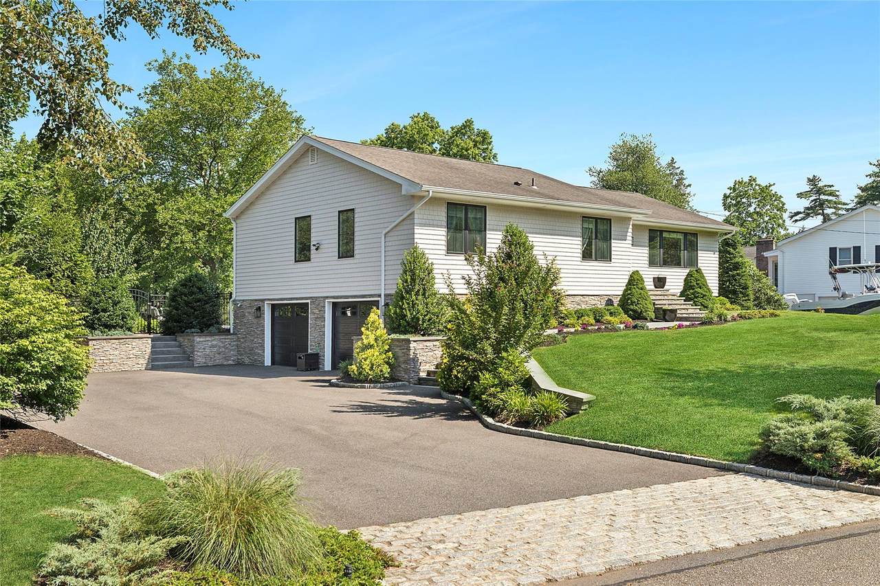 6 Village Way - Photo 1