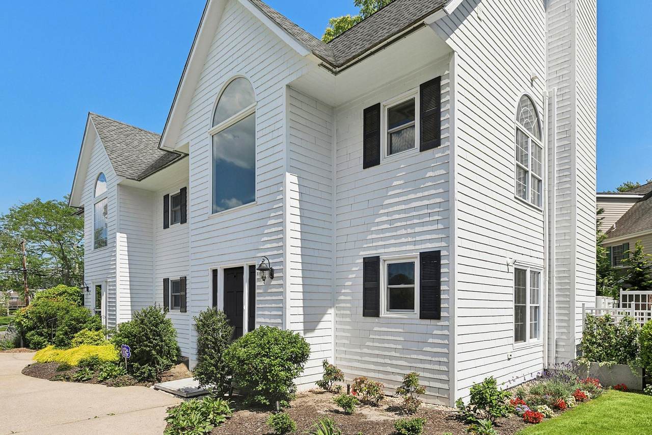 25 Mitchell Road, Unit 6 - Photo 1
