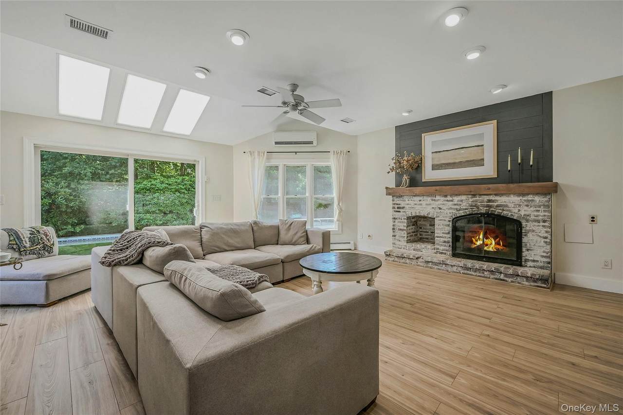 6 Settlers Way - Photo 1