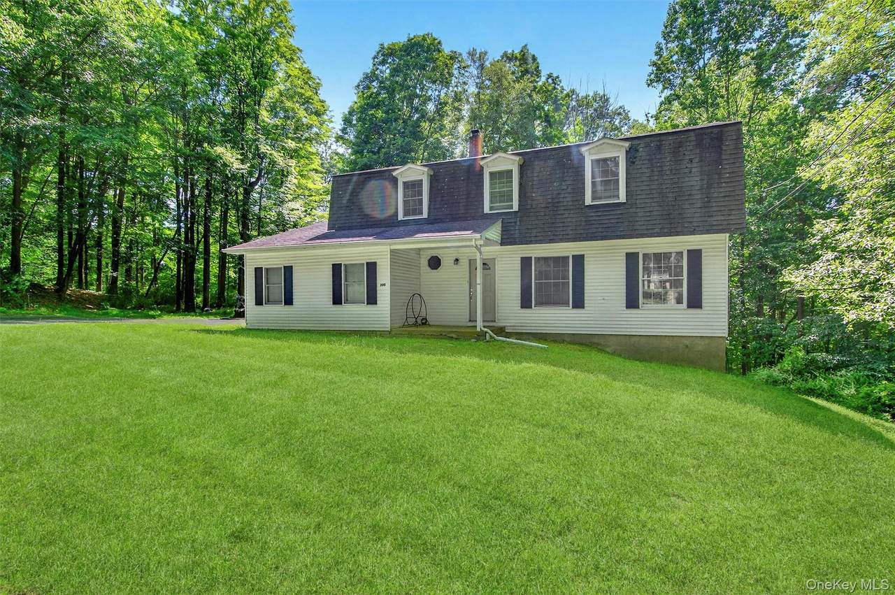 300 Estrada Road - Photo 1