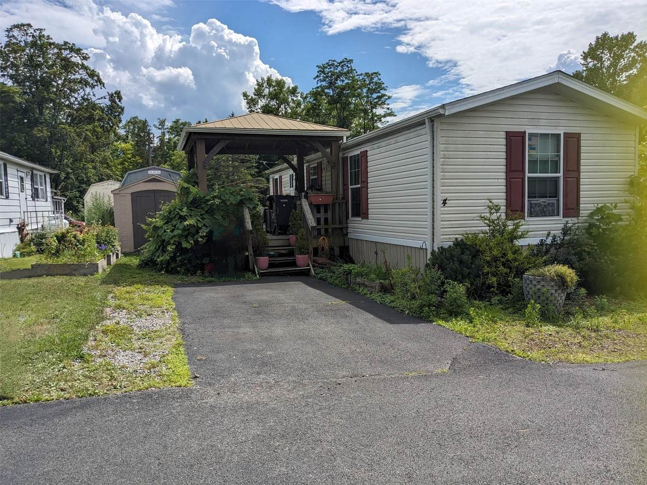4 Treeline Circle - Photo 1