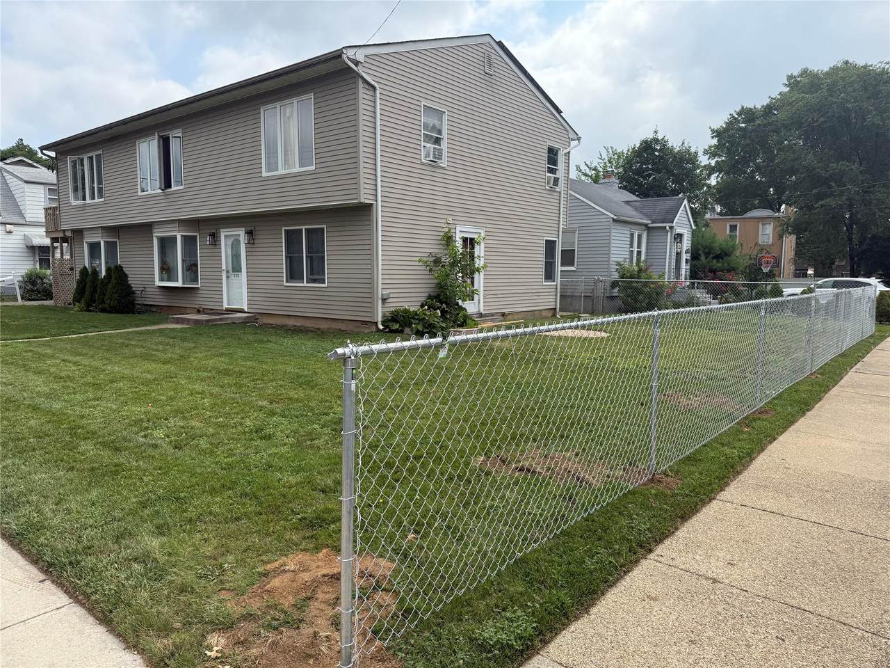 129 Stewart Street - Photo 1