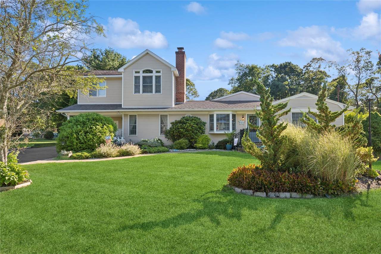 123 Broad Avenue - Photo 1