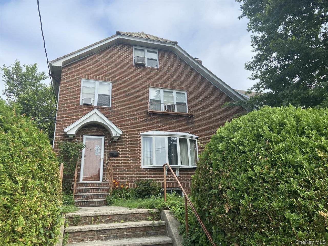 45 Davis Avenue - Photo 1