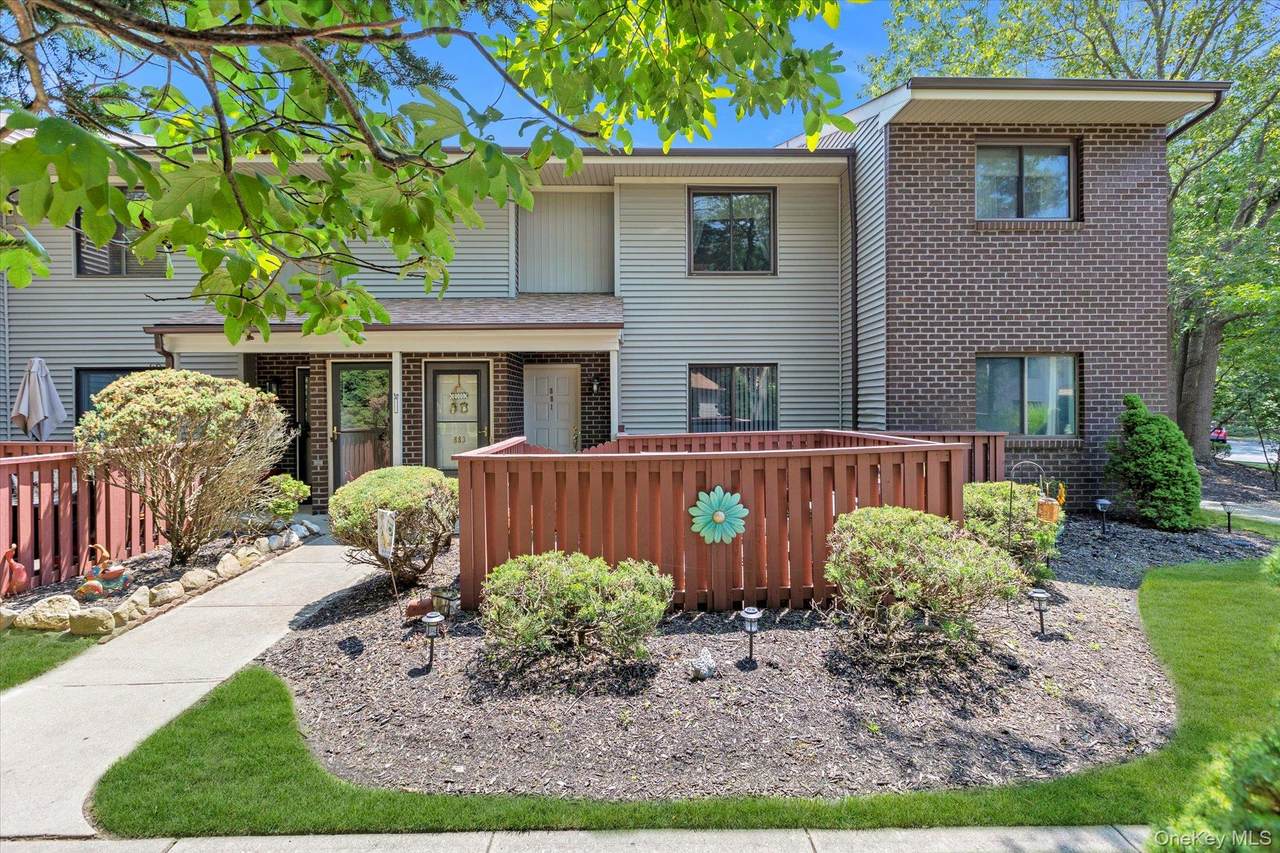 881 Skyline Drive - Photo 1