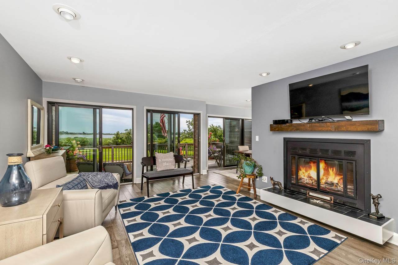 59 Watchogue Avenue - Photo 1