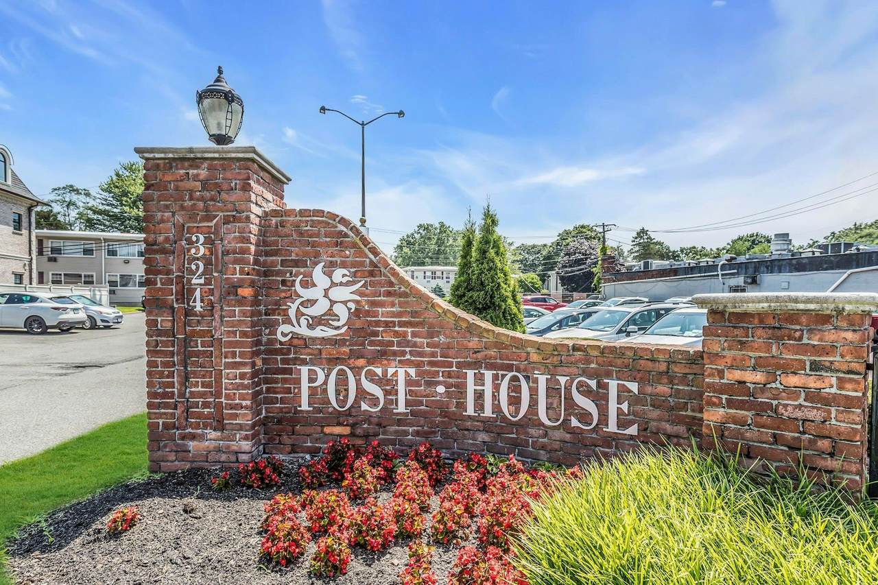 324 Post Avenue - Photo 1
