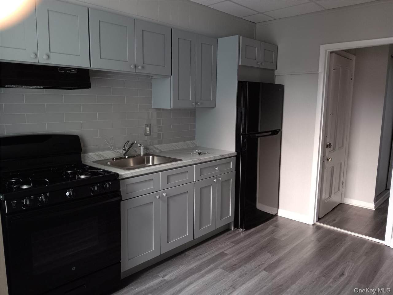 142 Smith Street - Photo 1