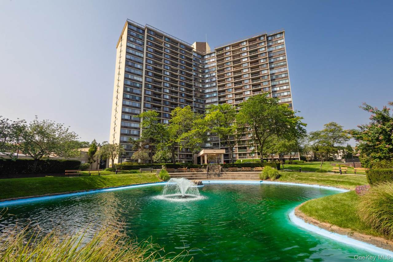 1 Bay Club Drive - Photo 1