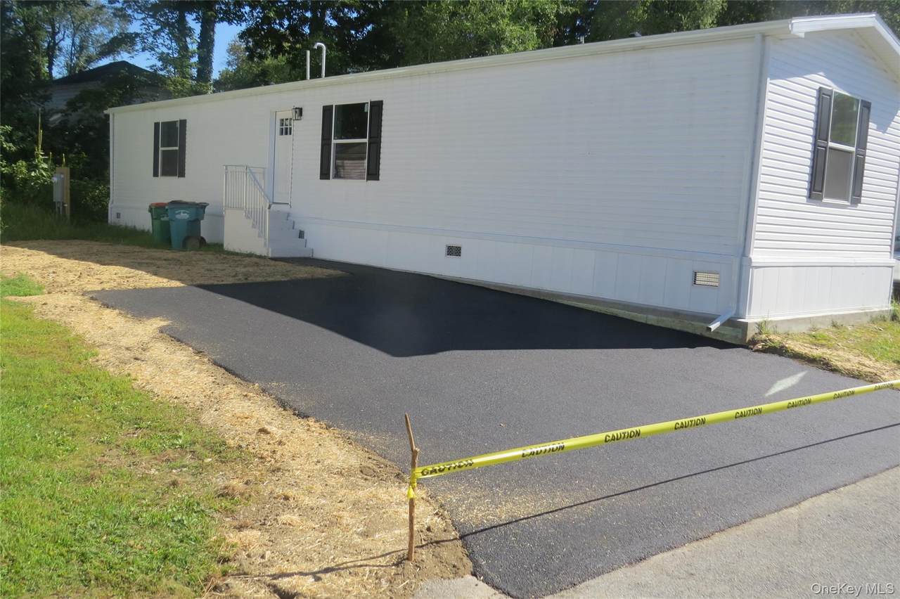 723 Beekman Road - Photo 1