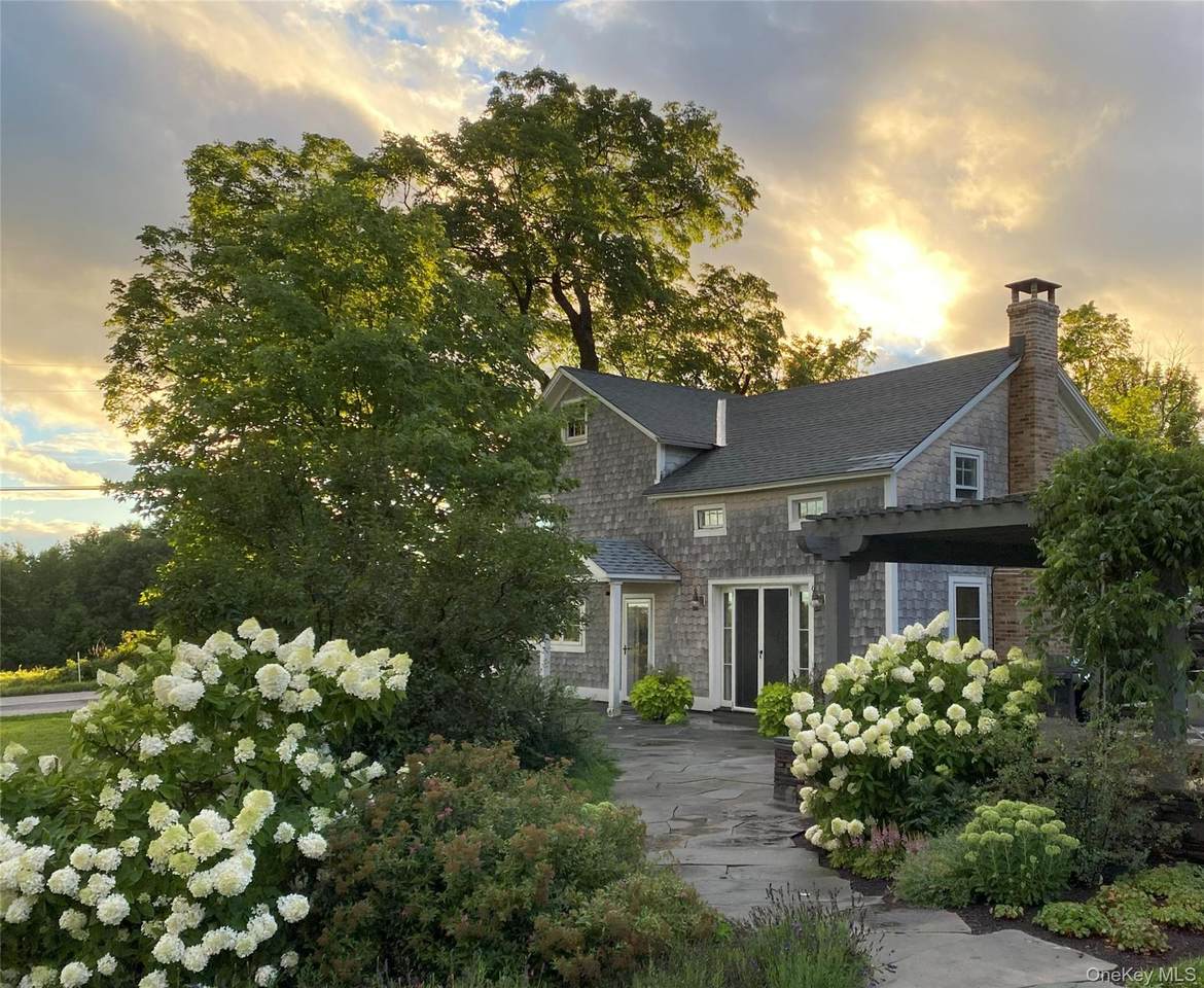 314 Schoolhouse Road - Photo 1