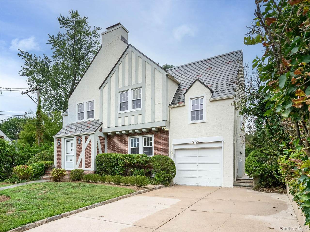 189 Nassau Avenue - Photo 1