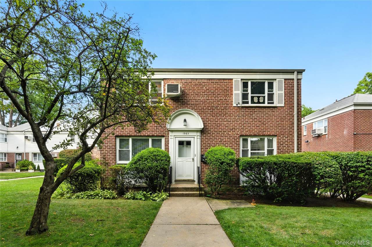 15-63 212 Street - Photo 1