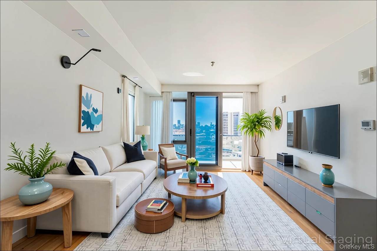 33-66 Farrington St - Photo 1