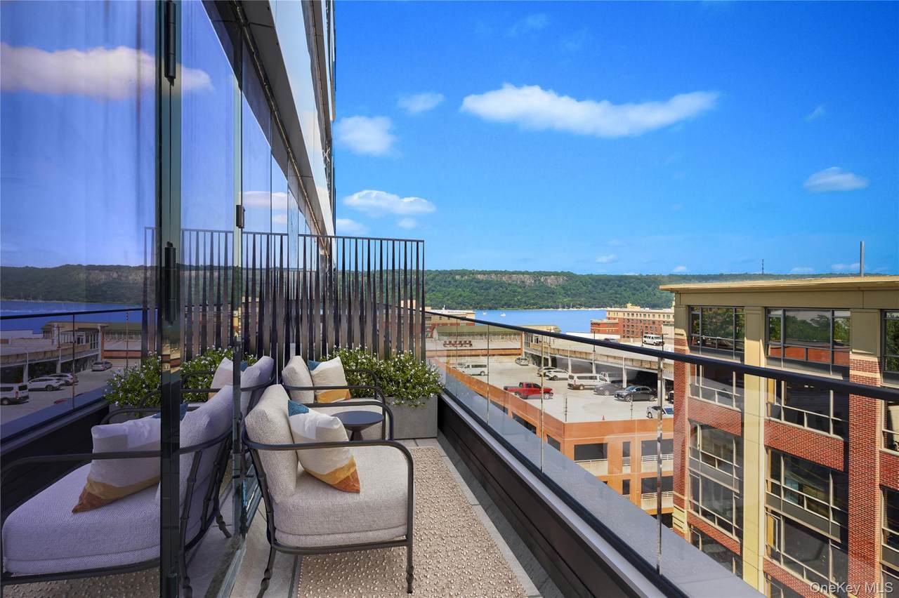 44 Hudson Street - Photo 1