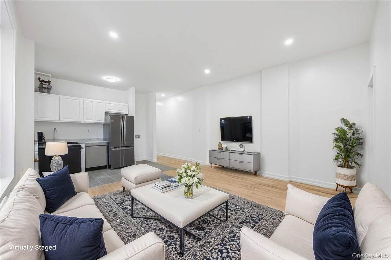 160 Wadsworth Avenue - Photo 1