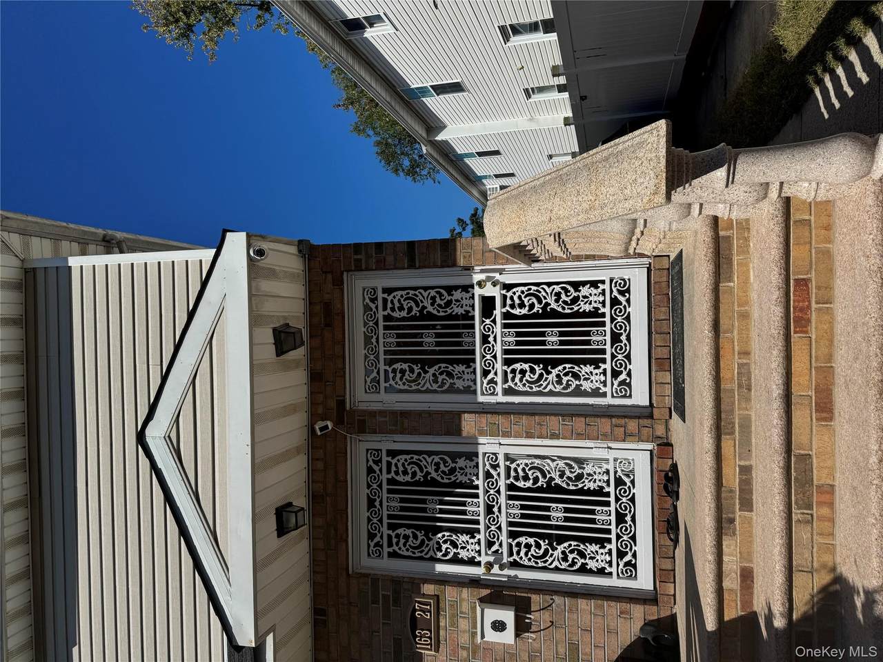 163-27 Phroane Avenue - Photo 1