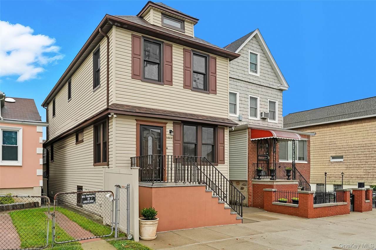 1444 Gillespie Avenue - Photo 1