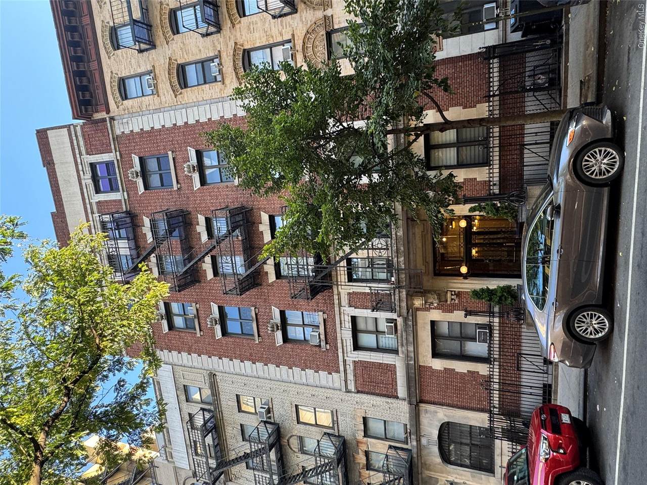 139 30th Street - Photo 1
