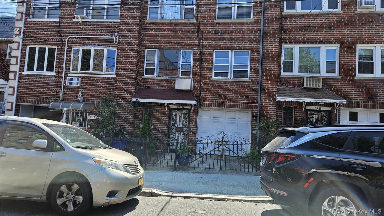 25-31 42nd Street - Photo 1