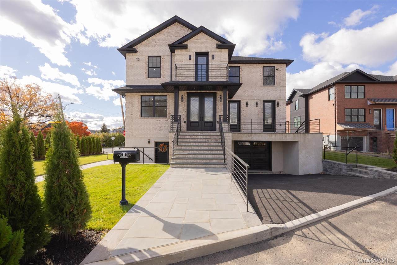 1 Victoria Lane - Photo 1