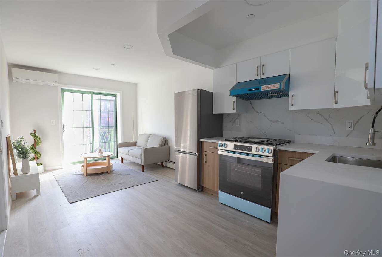 134-43 Maple Avenue - Photo 1