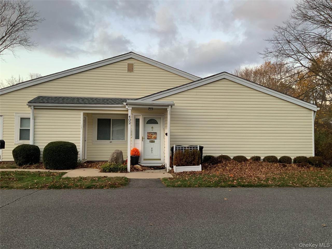 401 Cabot Court - Photo 1