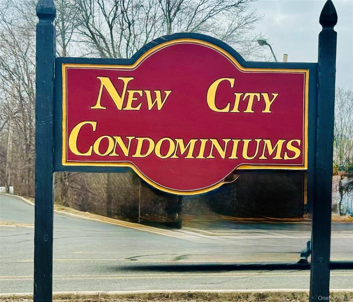 10 Heritage Drive - Photo 1