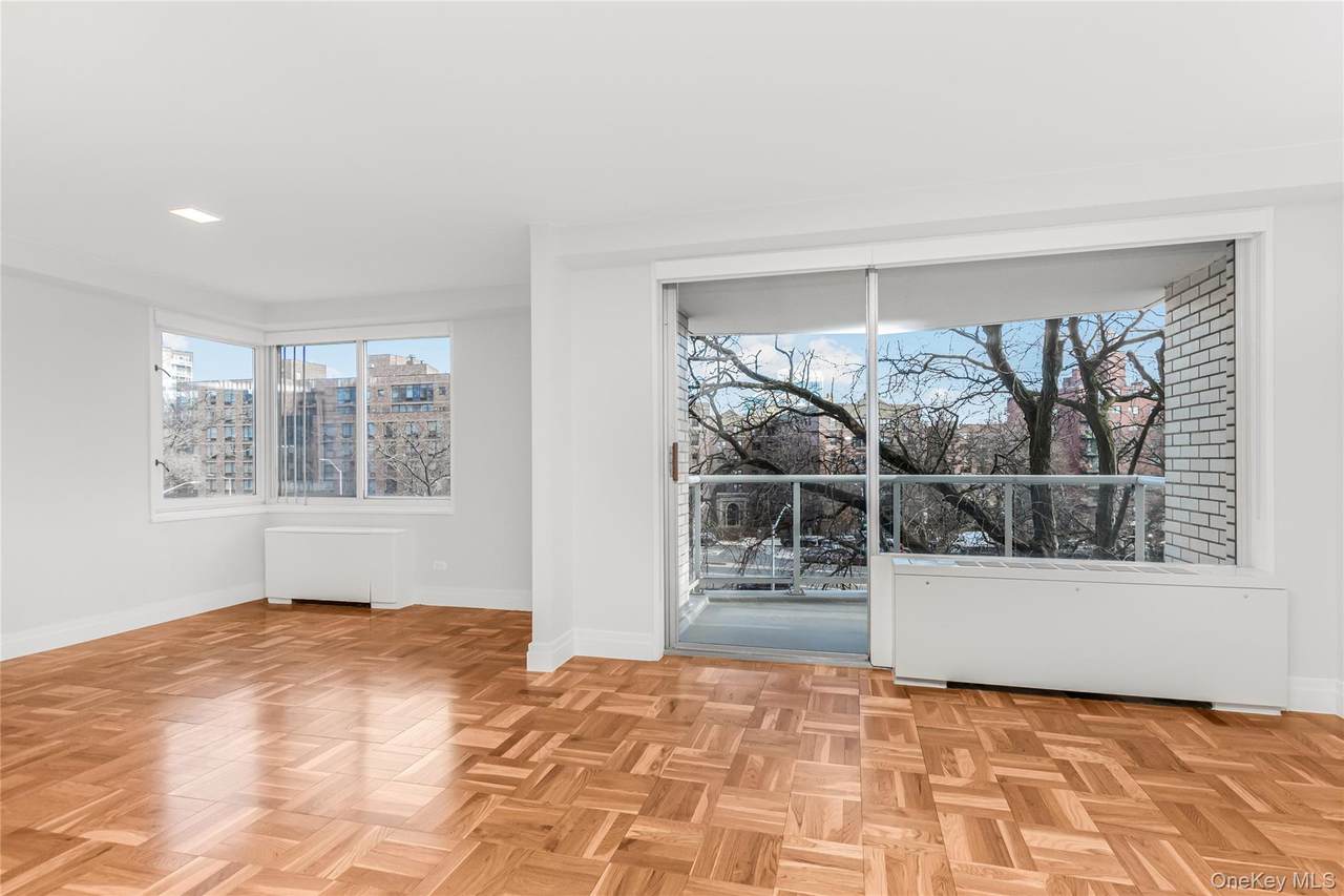 3333 Henry Hudson Parkway - Photo 1