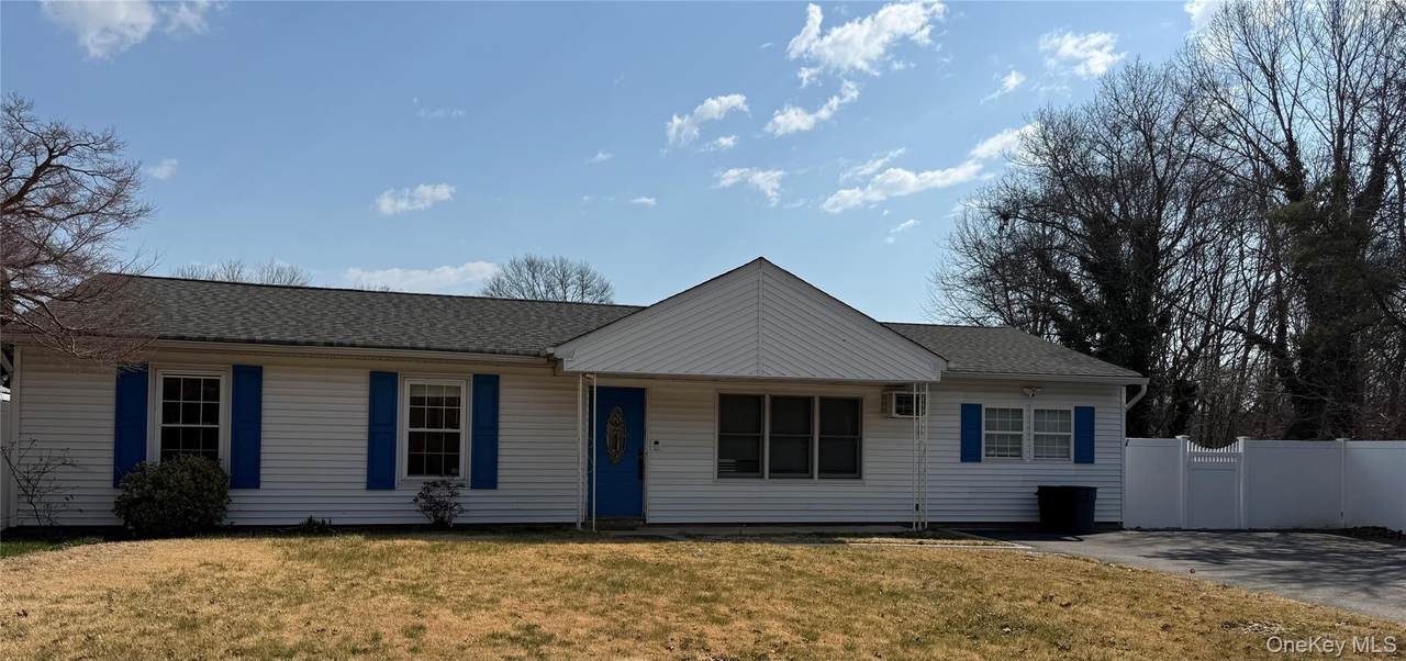 549 Blue Point Road - Photo 1