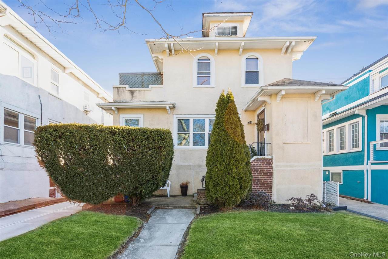 470 Lafayette Boulevard - Photo 1