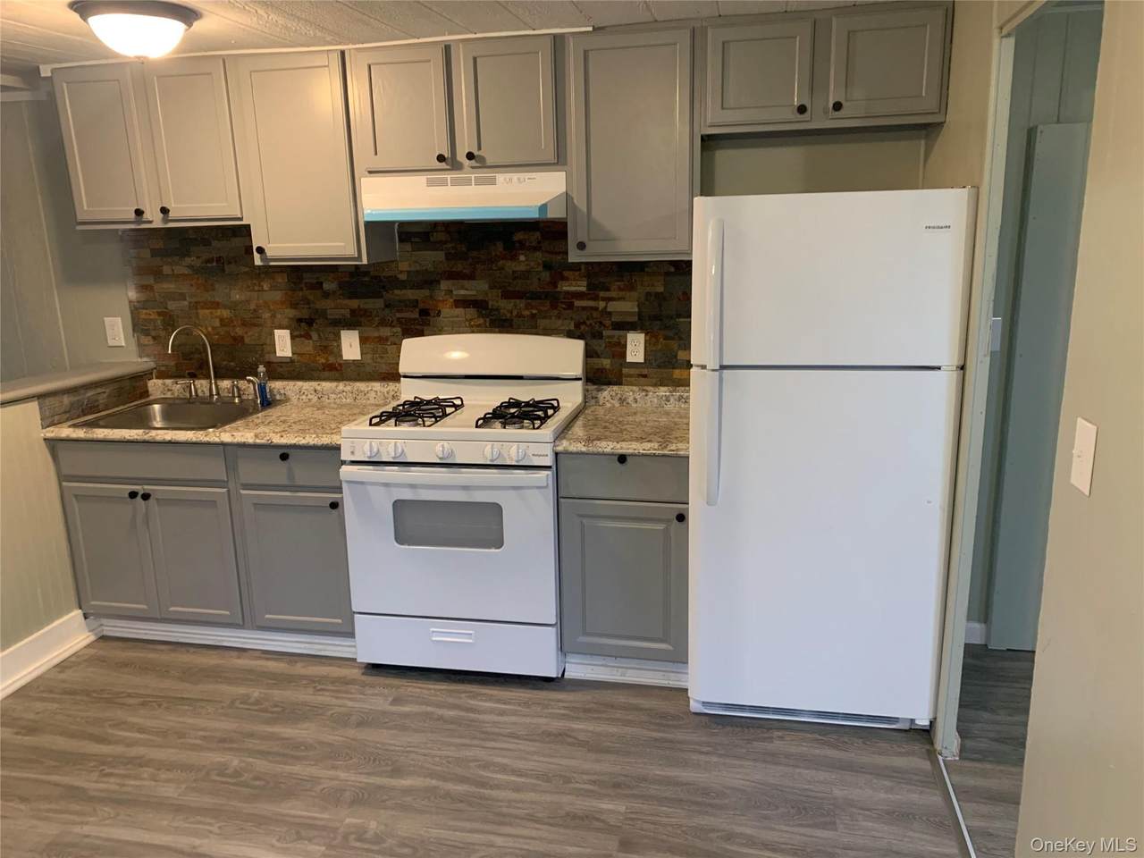 112 Jefferson Heights - Photo 1