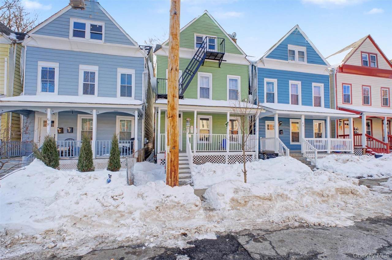 61 Carson Avenue - Photo 1