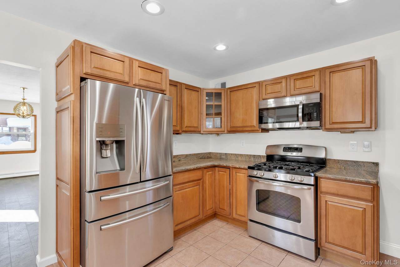 51 Greenwood Avenue - Photo 1