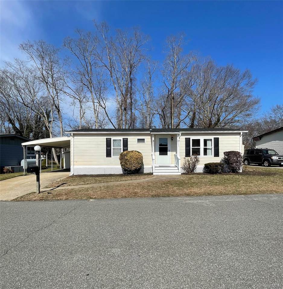 1661 Old Country Road - Photo 1
